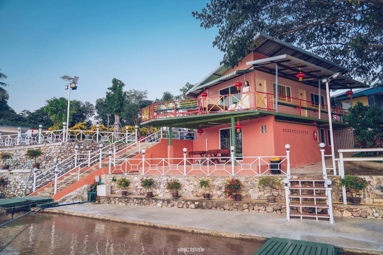 Golden Dragon Kanchanaburi Luaran gambar
